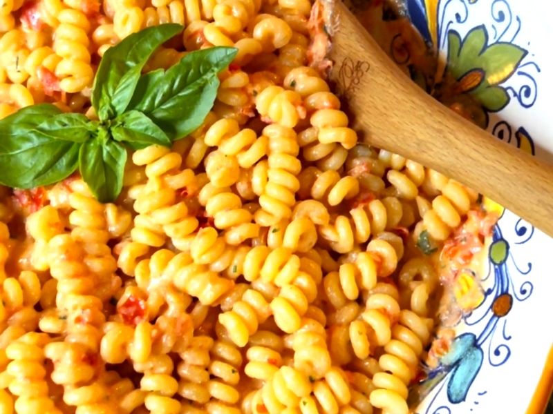 Pasta With No Cook Tomato Pesto