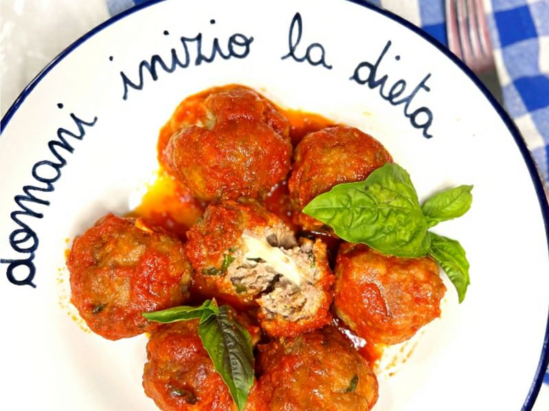 Scamorza Stuffed Meatballs 