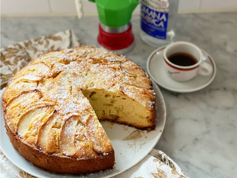 Apple Sambuca Cake with Semolina