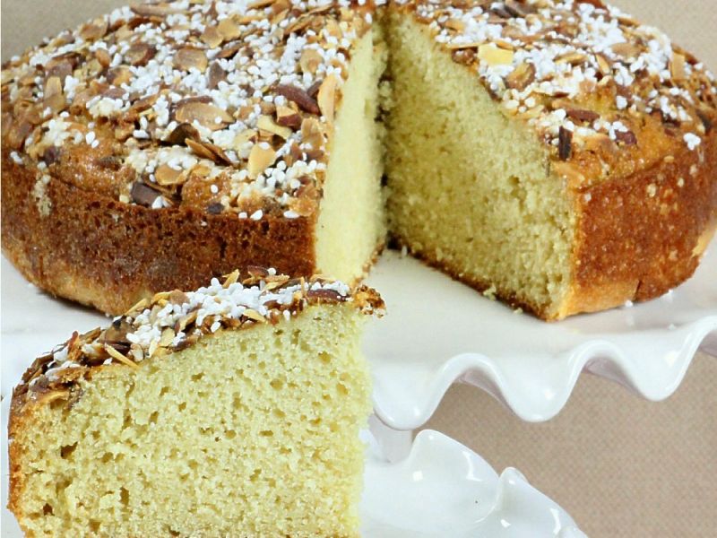 Nonna Dorotea's Almond Cake