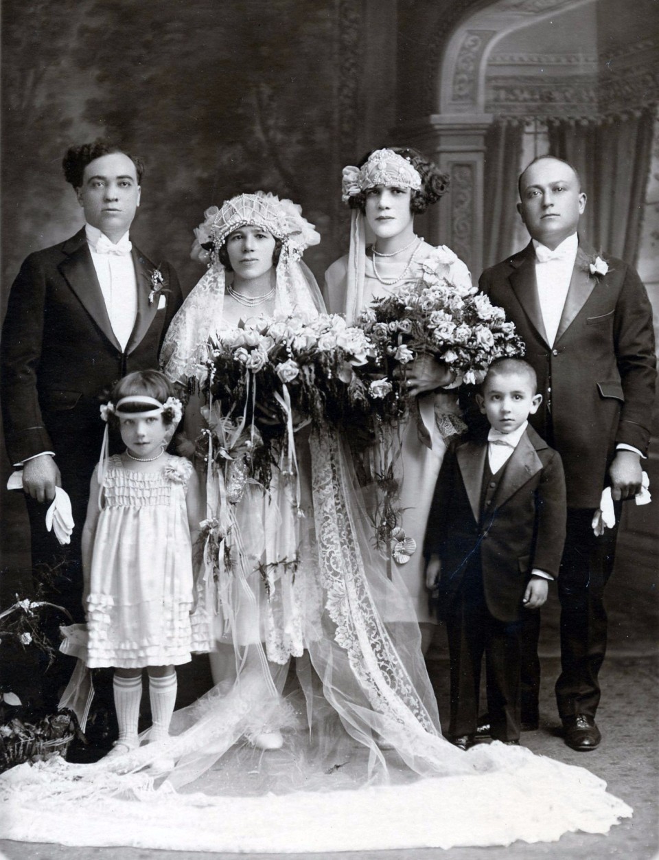 and one more.... A great lady and a Mulberry street legend... my bisnonna's sister in law Anna Maria Cornacchia-Gifoli on her wedding day.  She never was able to have kids but was a nonna to all that new her.  Her husband Crestino Gifoli was from Serramezzano.   Wedding. June 6 1926 - Geraldo Maffea and Irene Trezza as witnesses. Also my Grandmother Filomena is that CUTE little girl.