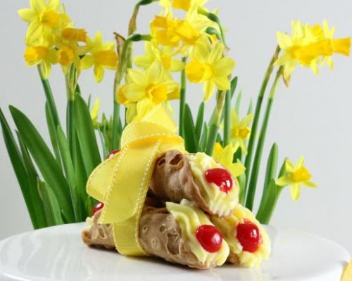 Easter Cannoli